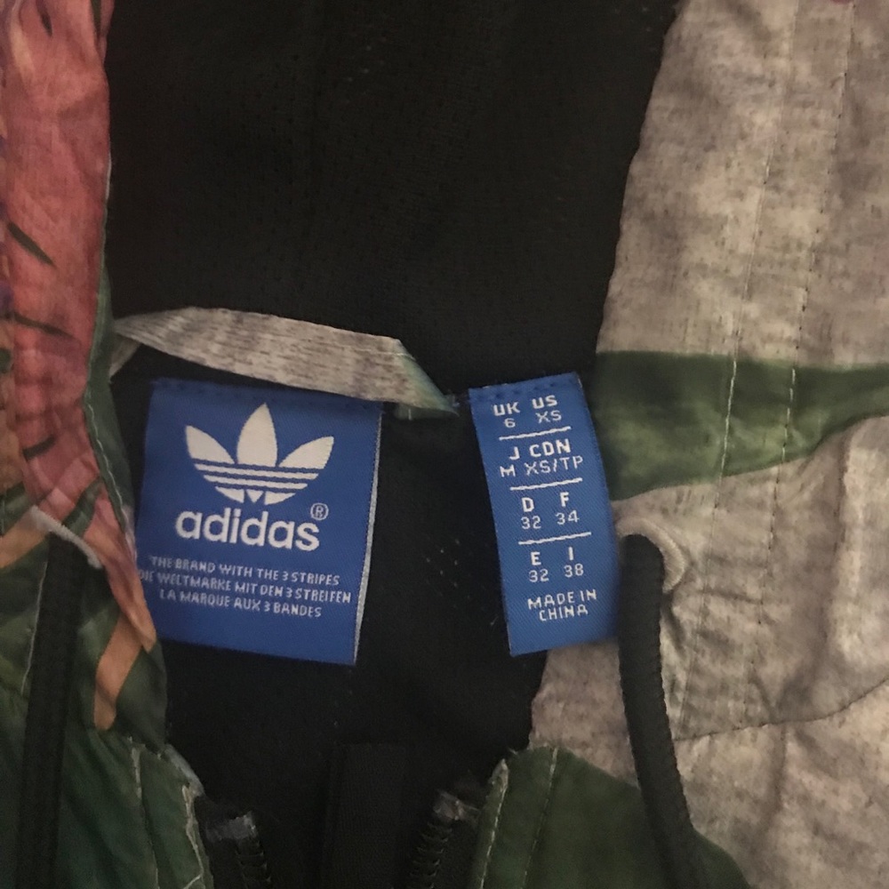 LIMITED EDITION ADIDAS PULLOVER - Picture 4 of 6
